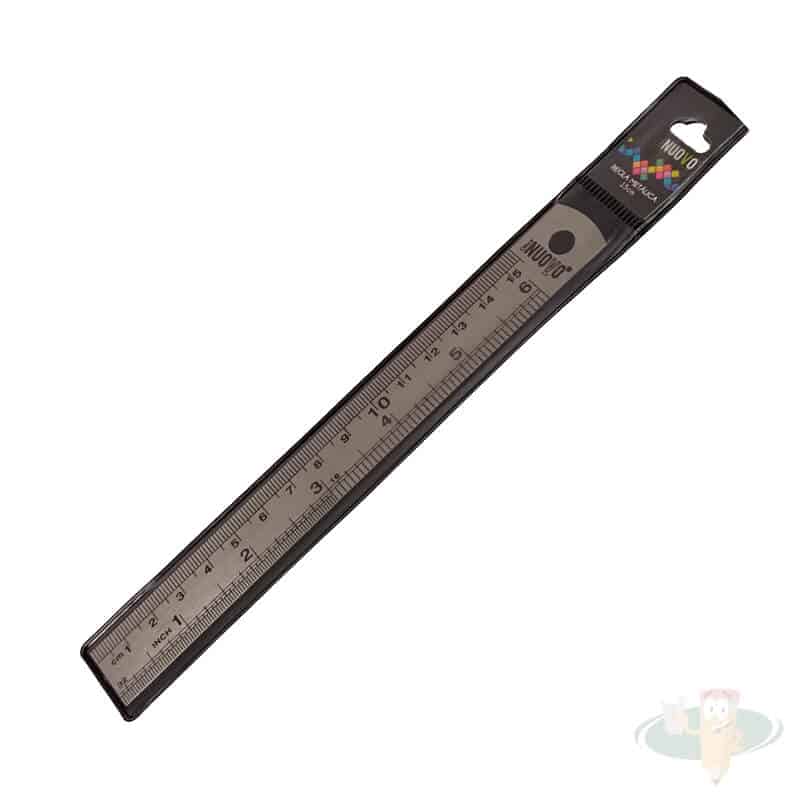Regla metálica de 15 cms NUOVO